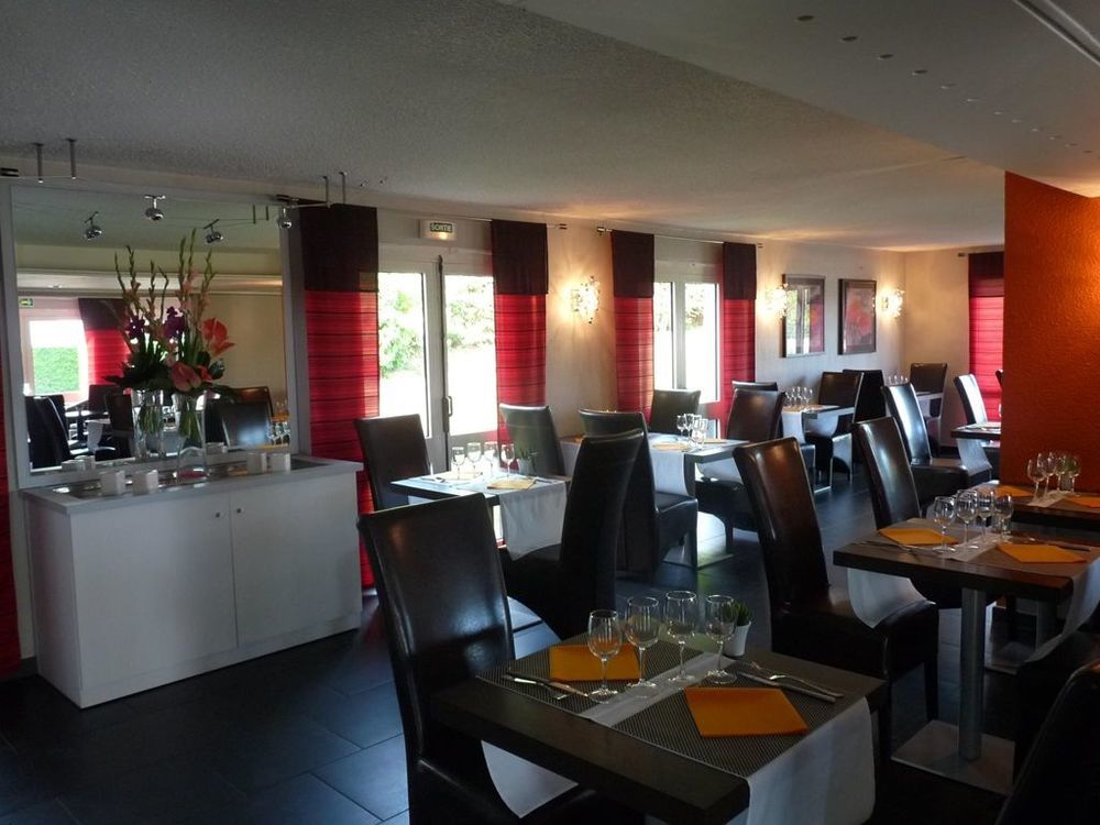Hotel Kyriad Dieppe Saint-Aubin-sur-Scie ร้านอาหาร รูปภาพ