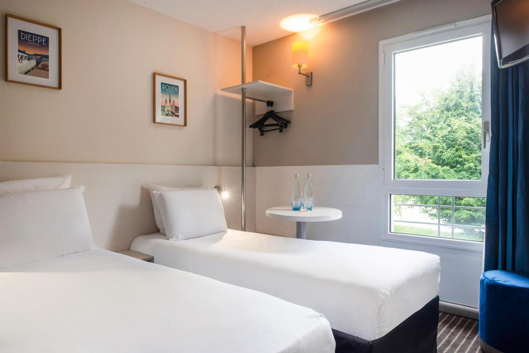 Hotel Kyriad Dieppe Saint-Aubin-sur-Scie ภายนอก รูปภาพ
