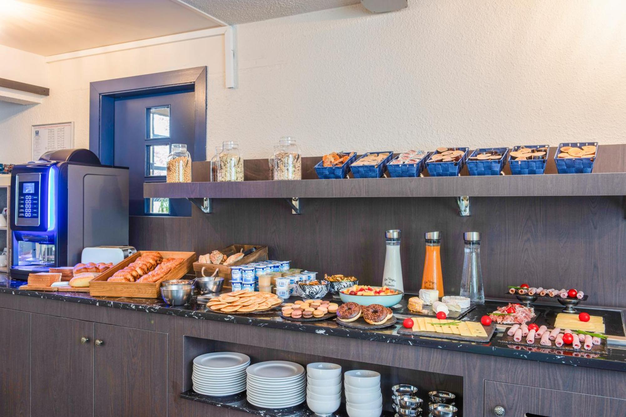 Hotel Kyriad Dieppe Saint-Aubin-sur-Scie ภายนอก รูปภาพ